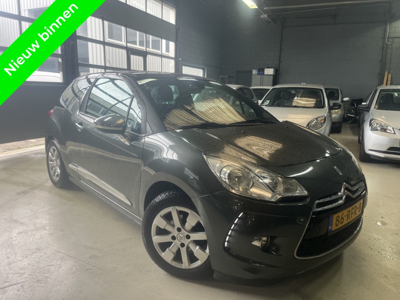 Citroën DS3 - 1.6 e-HDi So Chic Clima Navi Bleutooth Radar - AutoWereld.nl