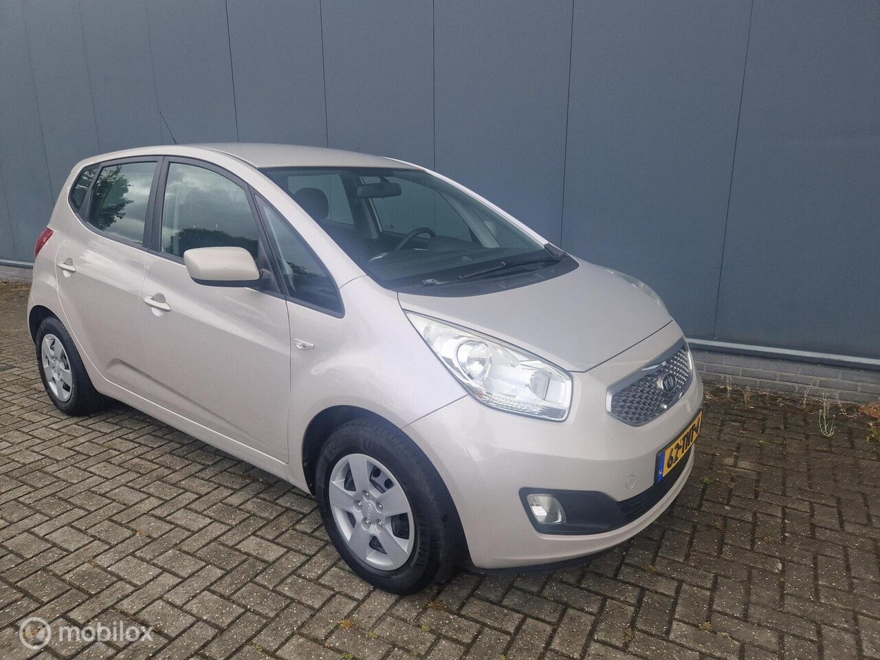 Kia Venga - 1.4 CVVT X-ecutive 1.4 CVVT X-ecutive - AutoWereld.nl