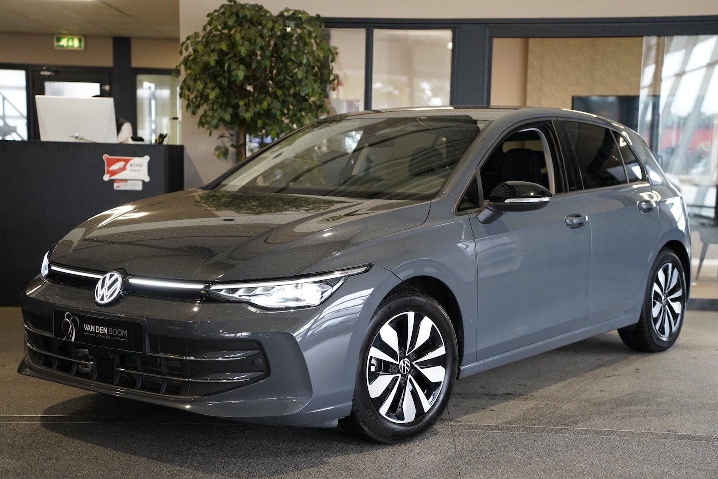 Volkswagen Golf - 8.5 1.5 eTSI 150PK DSG Navi Led Camera Trekhaak ACC Virtual - AutoWereld.nl