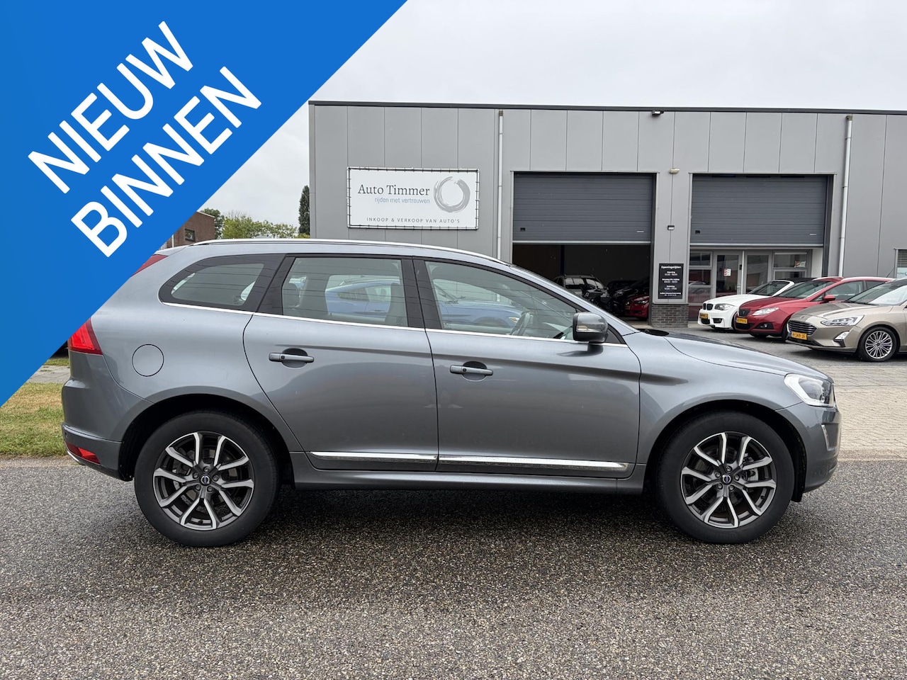 Volvo XC60 - 2.0 T5 FWD R-Design UNIEKE KM - AutoWereld.nl