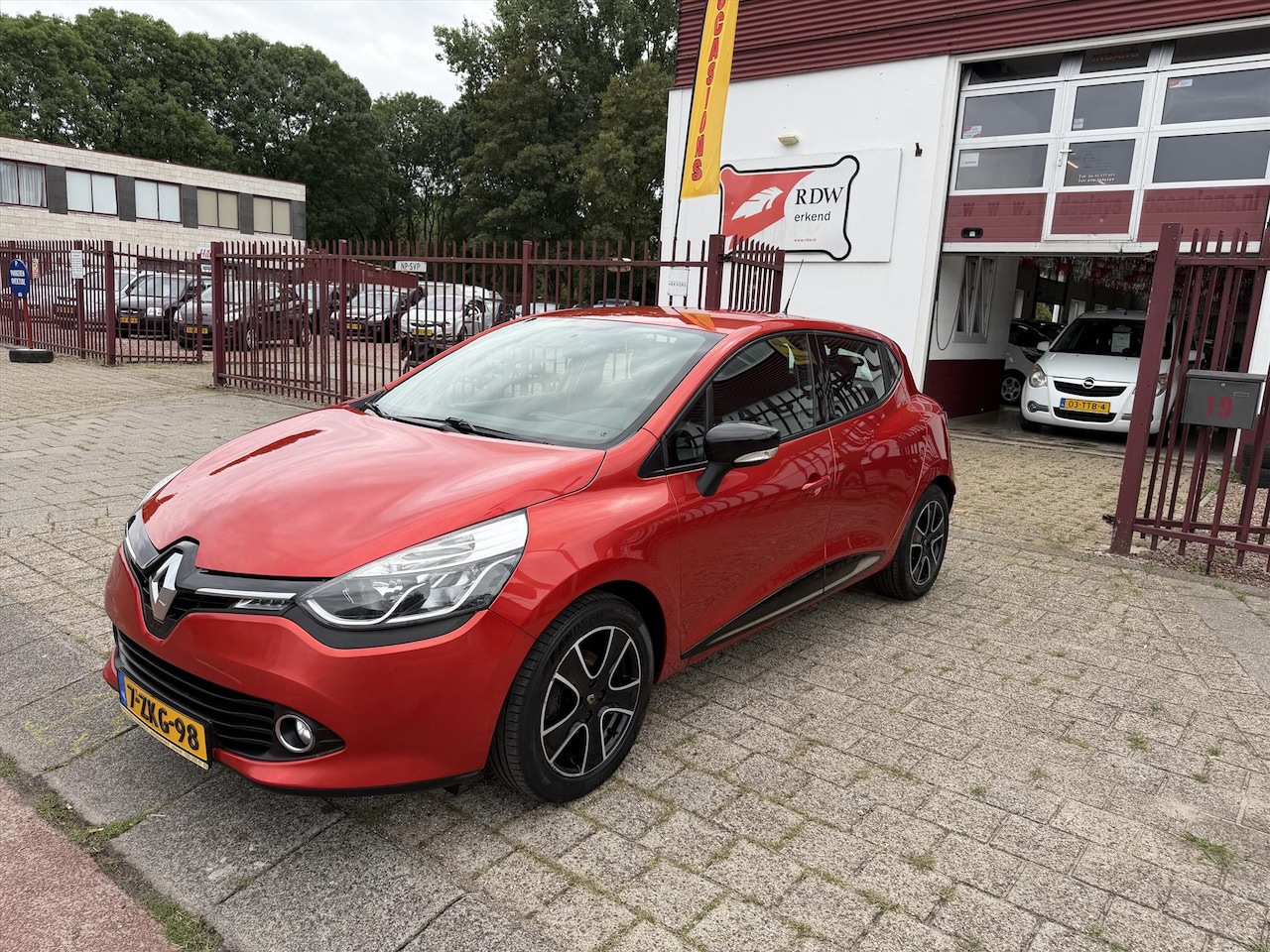 Renault Clio - Energy TCe 90pk S&S ECO2 Expression - AutoWereld.nl