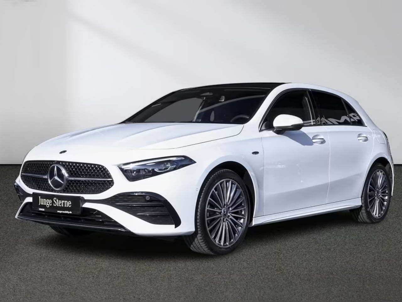 Mercedes-Benz A-klasse - 250e AMG ** NIGHT, MBUX+, PANO, MEMO, DISTR, 2-Zone CLIMA, 19-inch LMV, ** 1e EIG - UNFAL - AutoWereld.nl