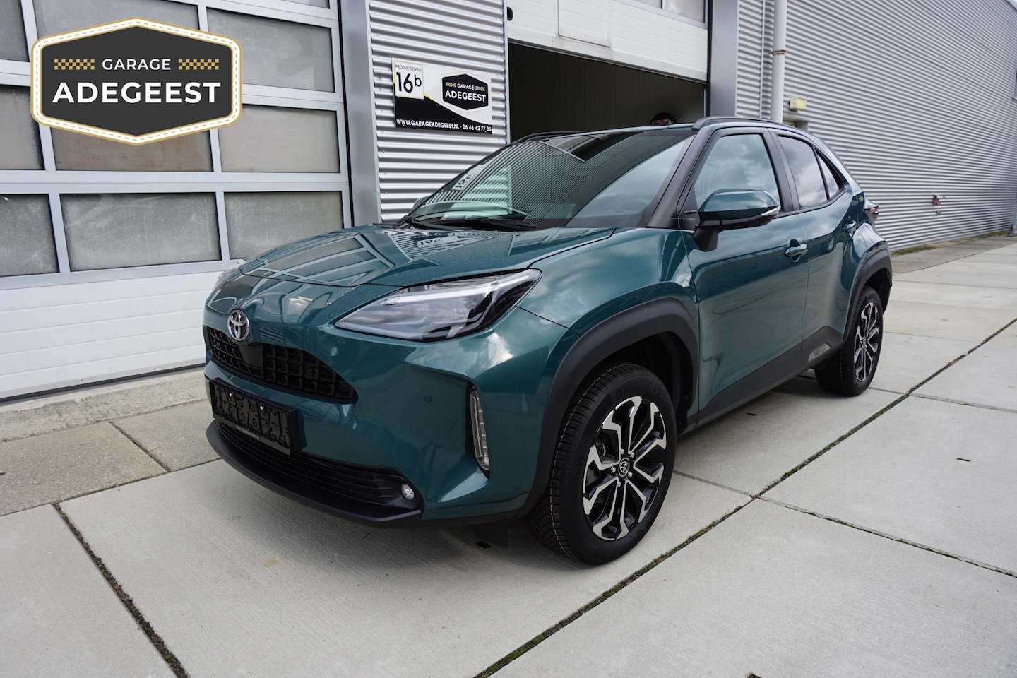 Toyota Yaris Cross - 1.5 Hybrid 130 Dynamic |Navi|Carplay|PDC V+A|Dodehoek|Camera|Stoel en stuurverw.|All-Seaso - AutoWereld.nl