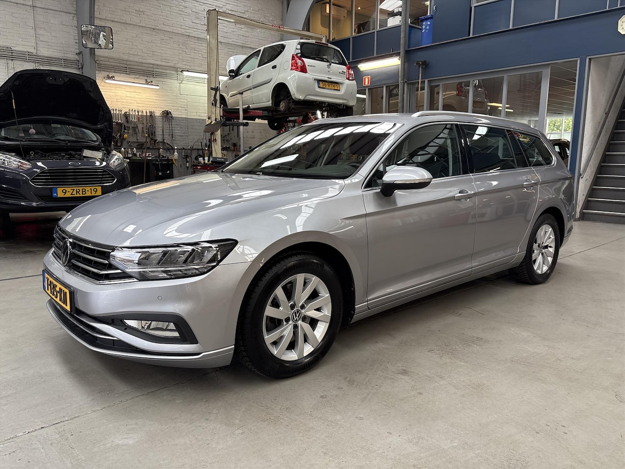 Volkswagen Passat Variant - 1.5 TSI 150pk DSG Business | Apple carplay / Android auto | Navigatie | Camera | Massage s - AutoWereld.nl