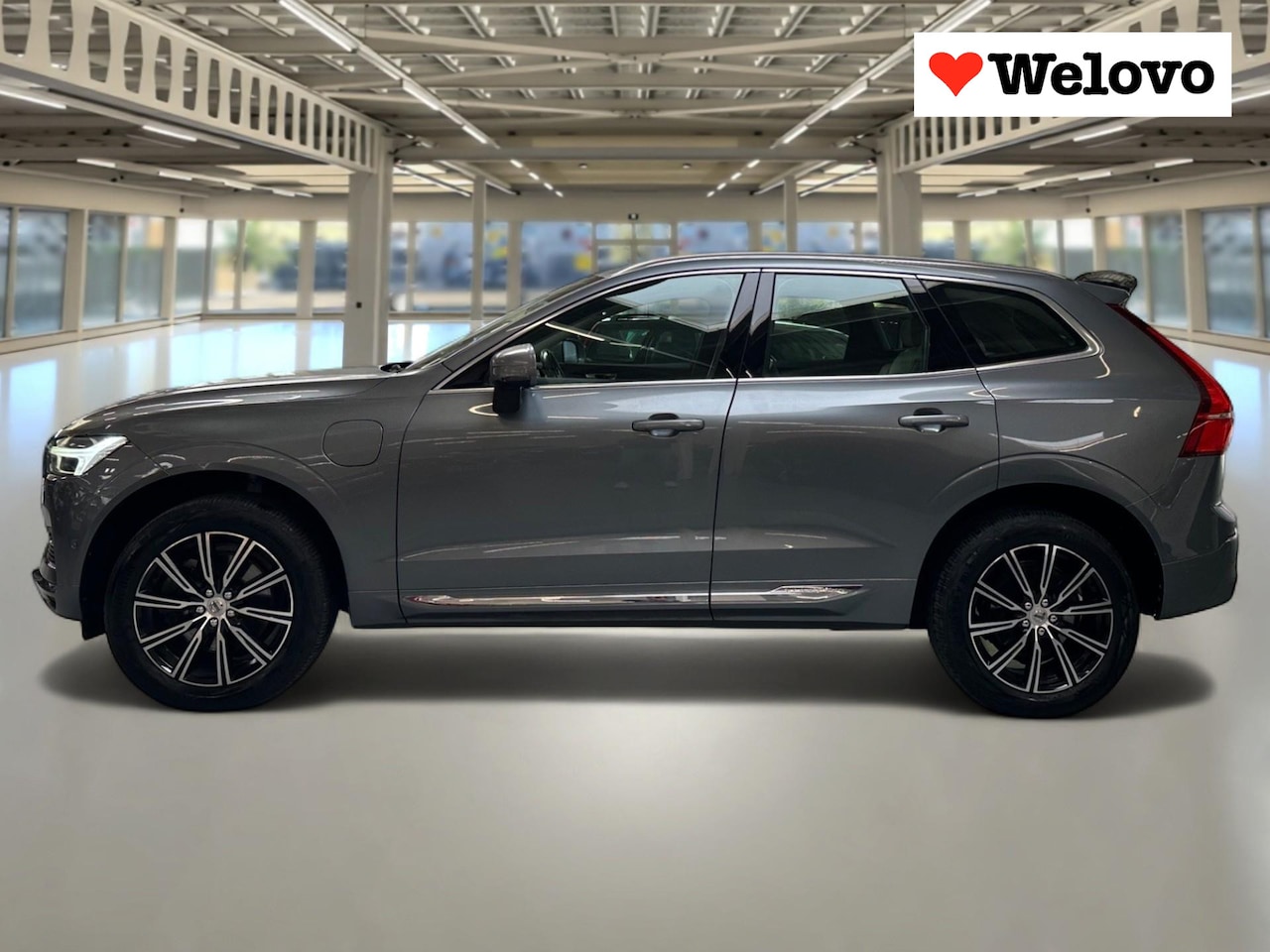 Volvo XC60 - 2.0 T8 Twin Engine AWD Inscription Auto pilot, trekhaak, panorama Dak... - AutoWereld.nl