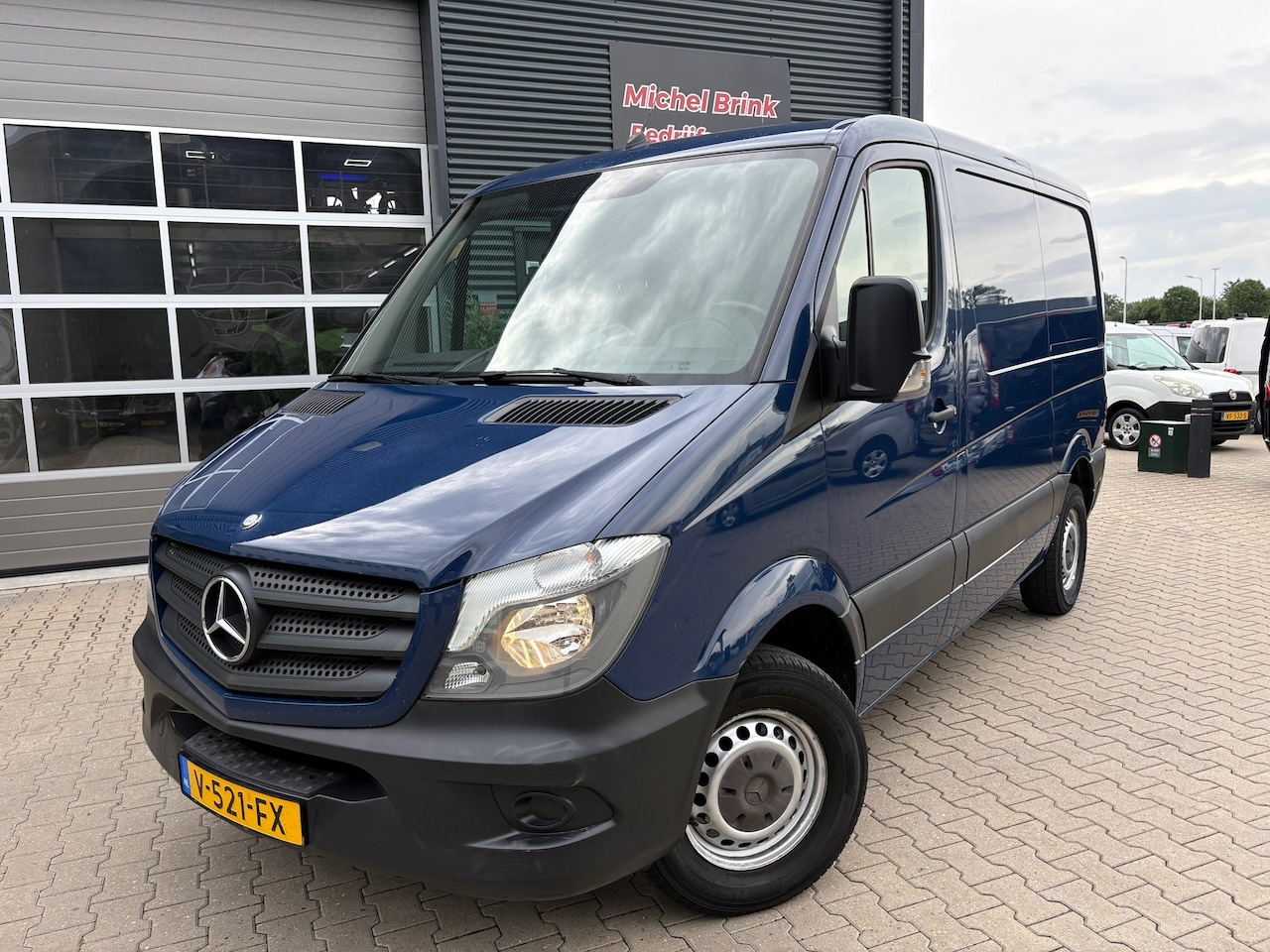 Mercedes-Benz Sprinter - 213 2.2 CDI 325 Airco Navigatie - AutoWereld.nl