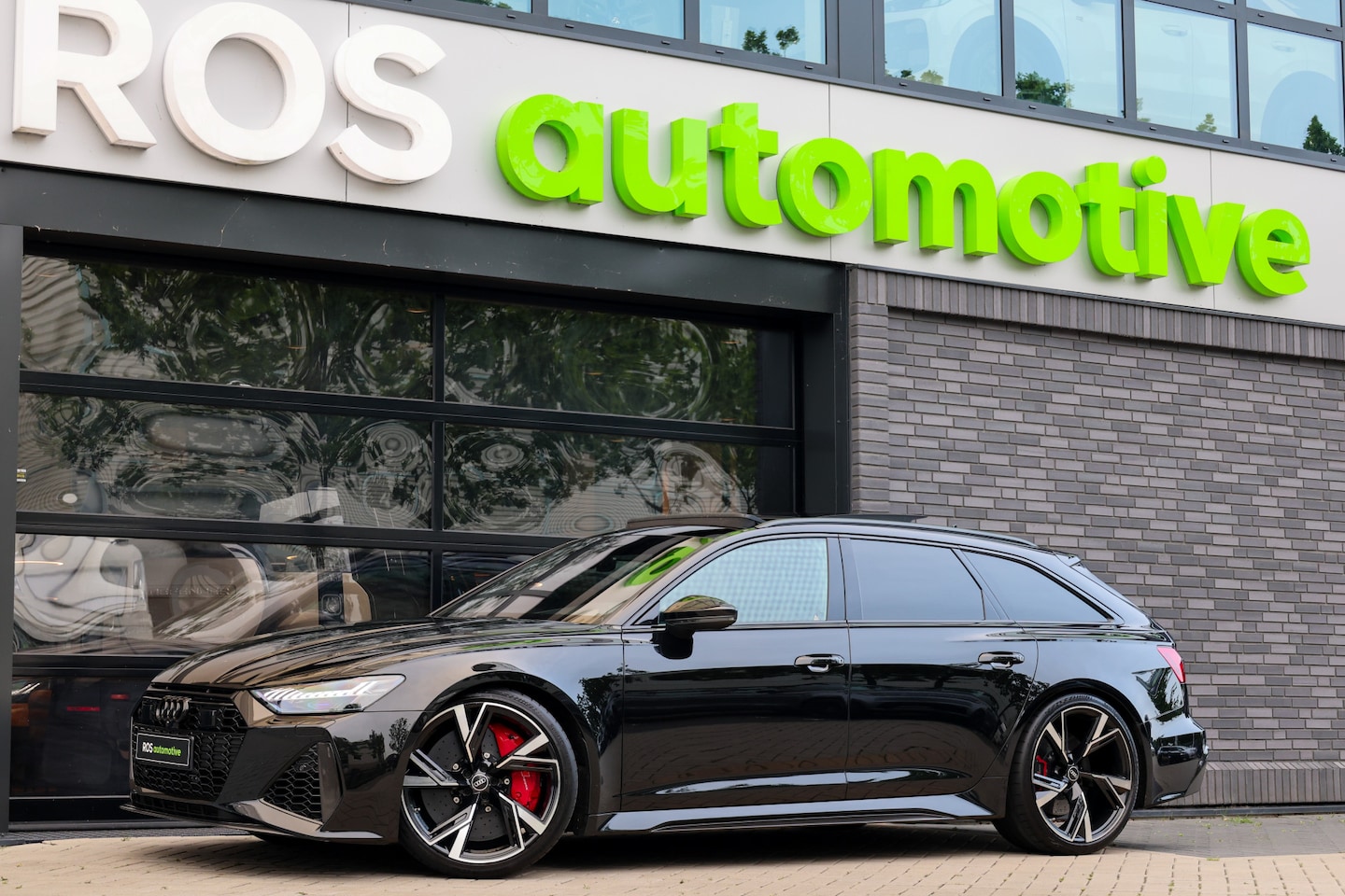 Audi RS6 - Avant RS 6 TFSI quattro | DYNAMIC PLUS | KERAMISCH | CARBON | HUD | B&O | KOELING | NIGHTV - AutoWereld.nl