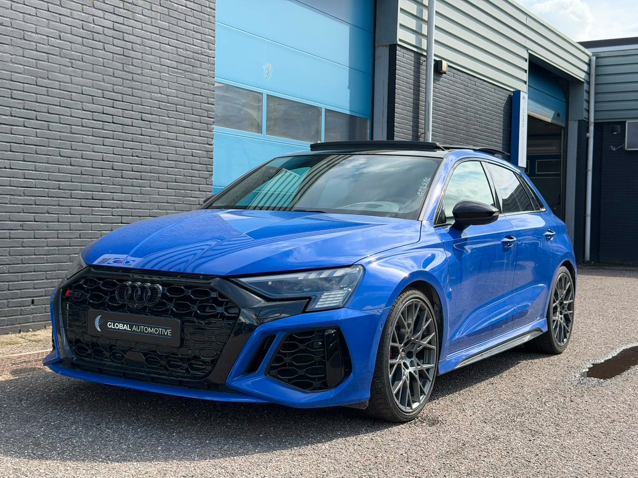 Audi A3 Sportback - 2.5 TFSI RS 3 quattro Performance 407PK - KUIPSTOELEN - KERAMISCHE REMMEN - BTW AUTO - AutoWereld.nl