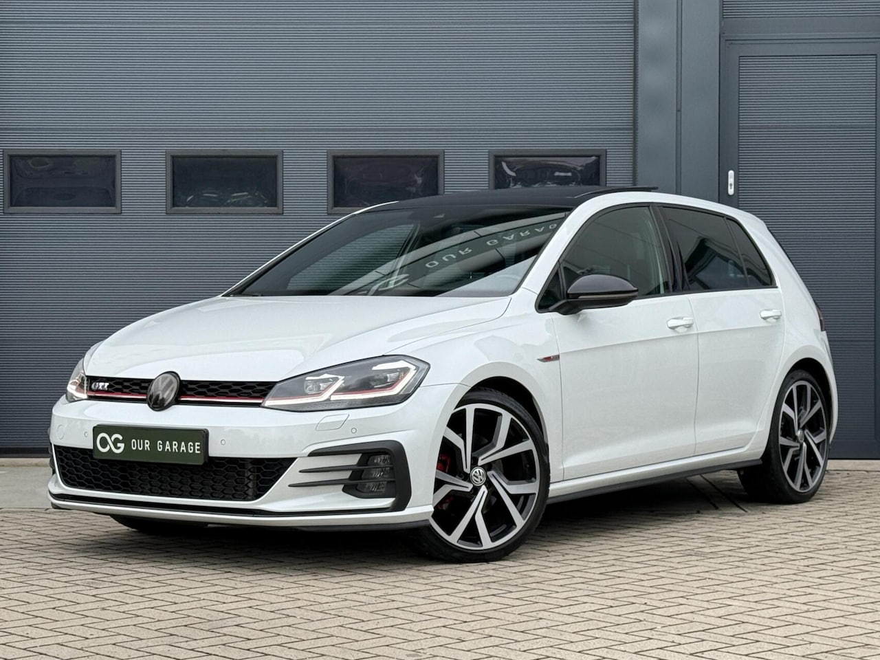 Volkswagen Golf - 2.0 TSI GTI Performance|ACC|Milltek|Pano - AutoWereld.nl