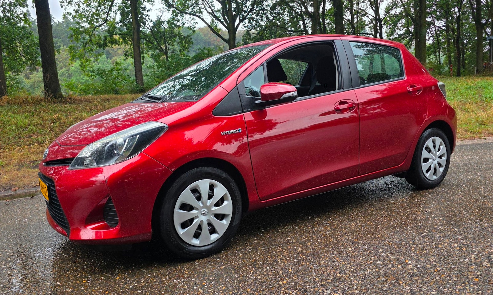 Toyota Yaris - 1.5 Full Hybrid - NL Auto - 1e Eigenaar - - AutoWereld.nl