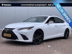 Lexus ES - 300h F Sport Line / Schuif- Kanteldak / Elektrische Stoelen / HUD / Stoel- en Stuurverwarm