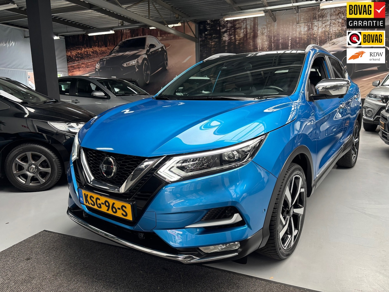 Nissan Qashqai - 1.2 Tekna / Leder / Panorama dak / Trekhaak - AutoWereld.nl