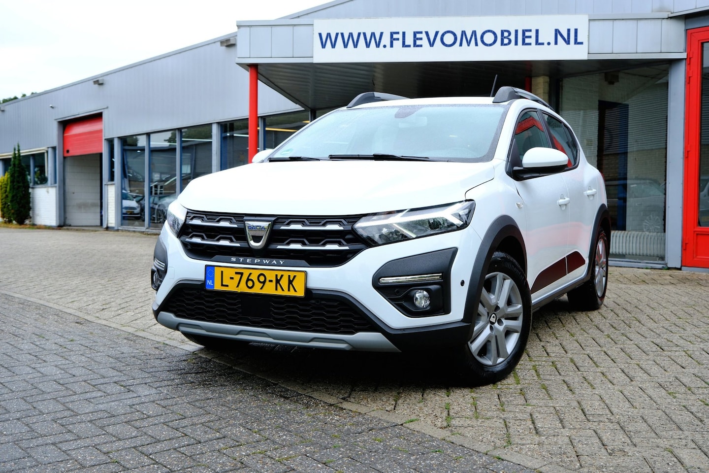 Dacia Sandero Stepway - 1.0 TCe 100 Bi-Fuel/LPG-G3 Comfort Clima|1e Eig|DAB|PDC|Cam - AutoWereld.nl