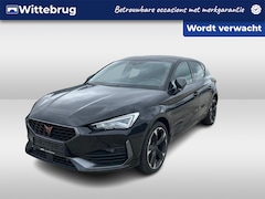 CUPRA Leon - 1.4 e-Hybrid 204pk DSG Performance / Kuipstoelen / Stuur & Stoelverwarming / Camera / Full