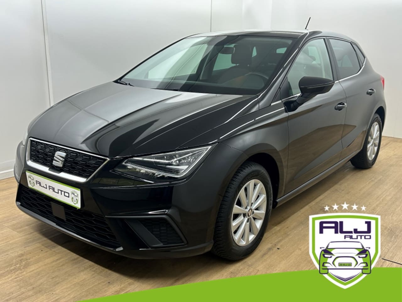 SEAT Ibiza - Occasion 1.0 TSI Style | Zwart | Tweedehands Seat Ibiza | Airco | Cruisecontrol | Carplay - AutoWereld.nl