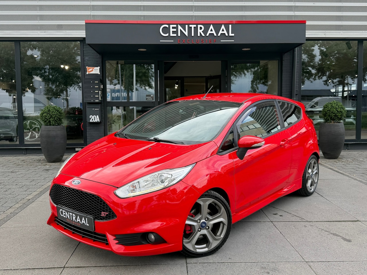 Ford Fiesta - 1.6 ST2 Keyless|182PK|Led|Recaro|Cruis-Control|Keyless - AutoWereld.nl