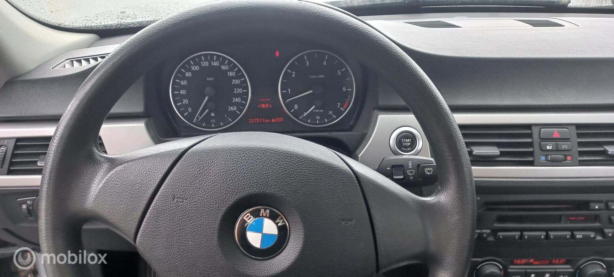 BMW 3-serie - 318i Executive 318i Executive