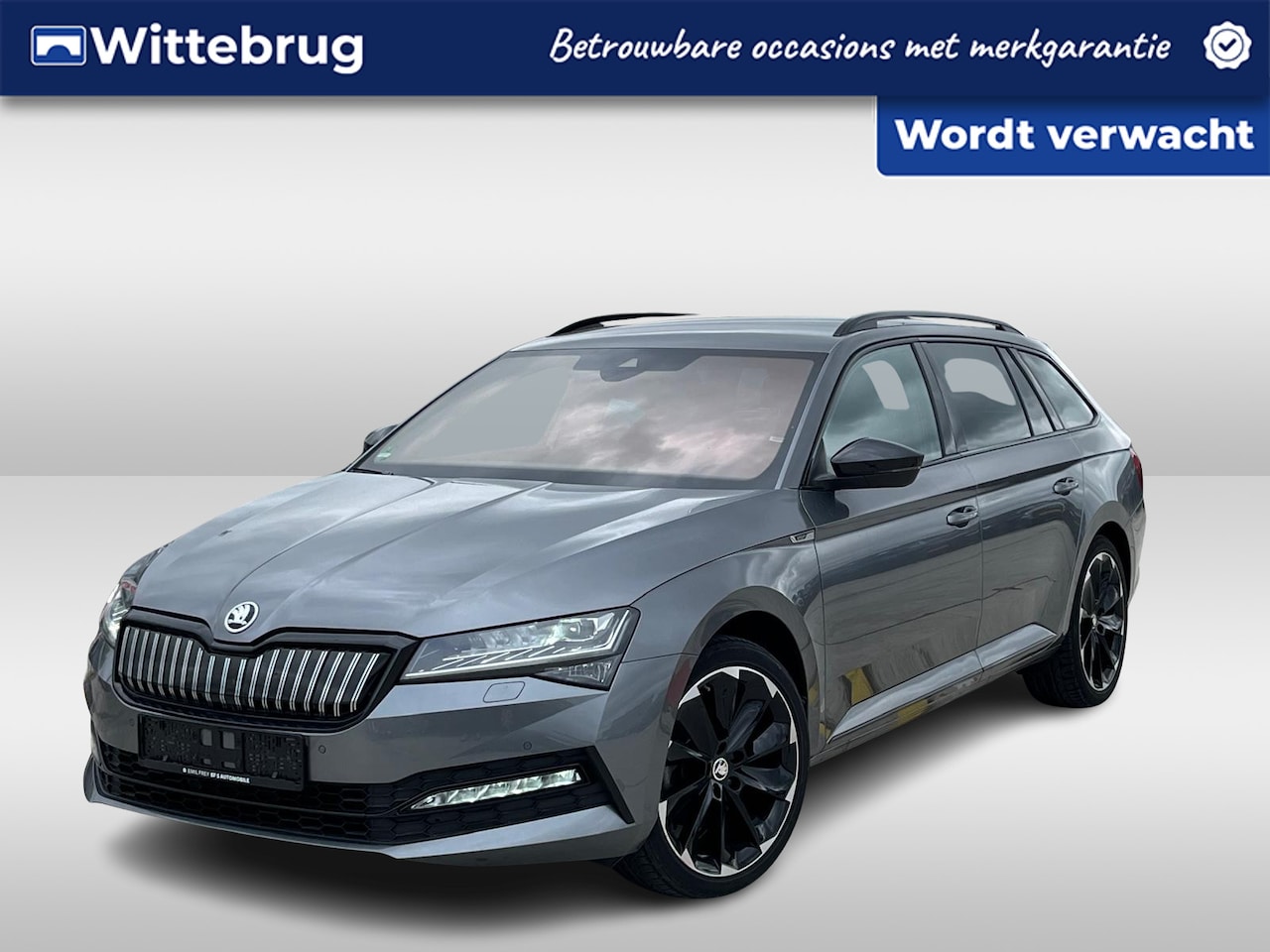 Skoda Superb Combi - 1.4 TSI 218pk DSG iV Sportline Business / Matrix LED / Virtual Cockpit / Memory Seats / Ca - AutoWereld.nl