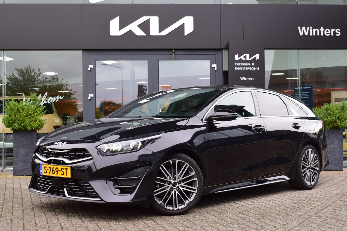Kia Pro cee'd - 1.5 T-GDi GT-PlusLine Automaat | Pano | Memory | Dodehoek Assistentie | Tot 10Jr. Kia-Gara - AutoWereld.nl