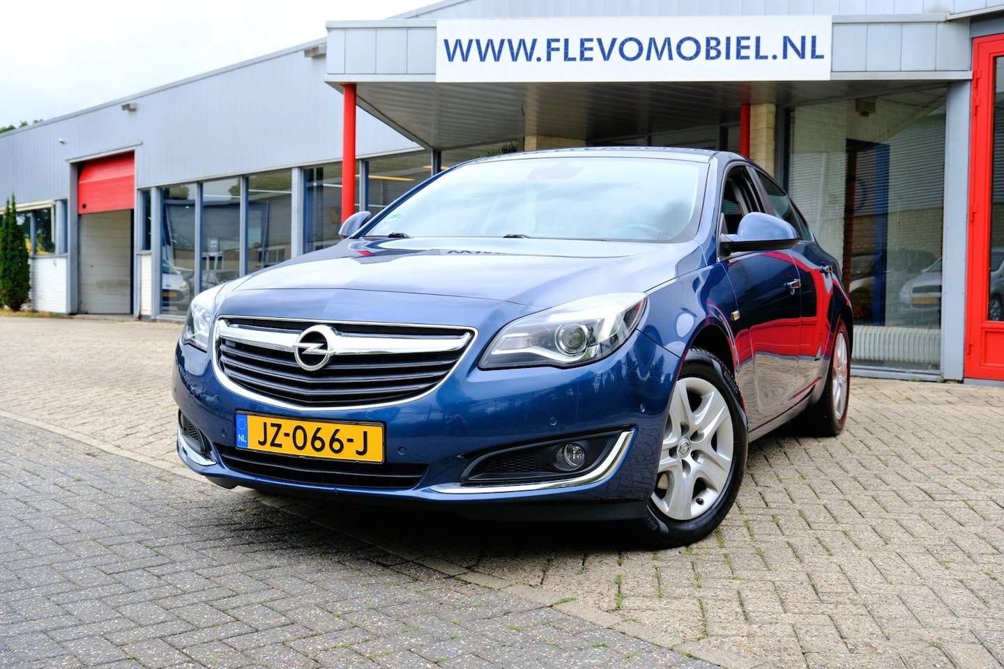 Opel Insignia - 1.6 T 170pk Edition Navi|Cam|CarPlay|PDC|Clima - AutoWereld.nl