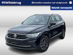 Volkswagen Tiguan - 1.4 TSI eHybrid 245pk DSG Life / Trekhaak / Virtual Cockpit / Navigatie / App-Connect / St