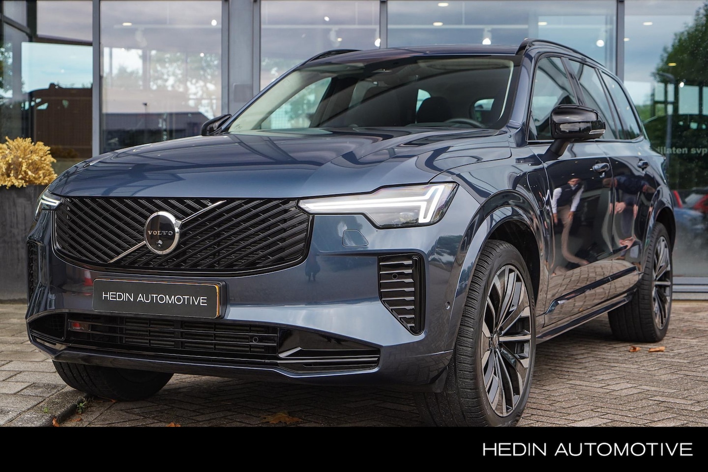 Volvo XC90 - 2.0 T8 Plug-in hybrid AWD Ultra Dark | Luchtvering | Bowers & Wilkins Audio | Geventileerd - AutoWereld.nl