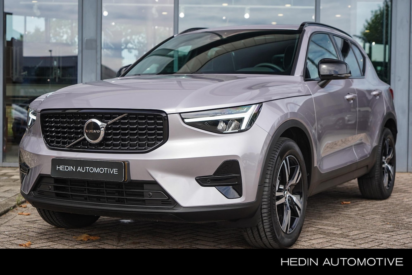 Volvo XC40 - 2.0 B4 Plus Dark |  2.000 kg trekgewicht |  Adaptieve Cruise Control | Pilot Assist | Trek - AutoWereld.nl