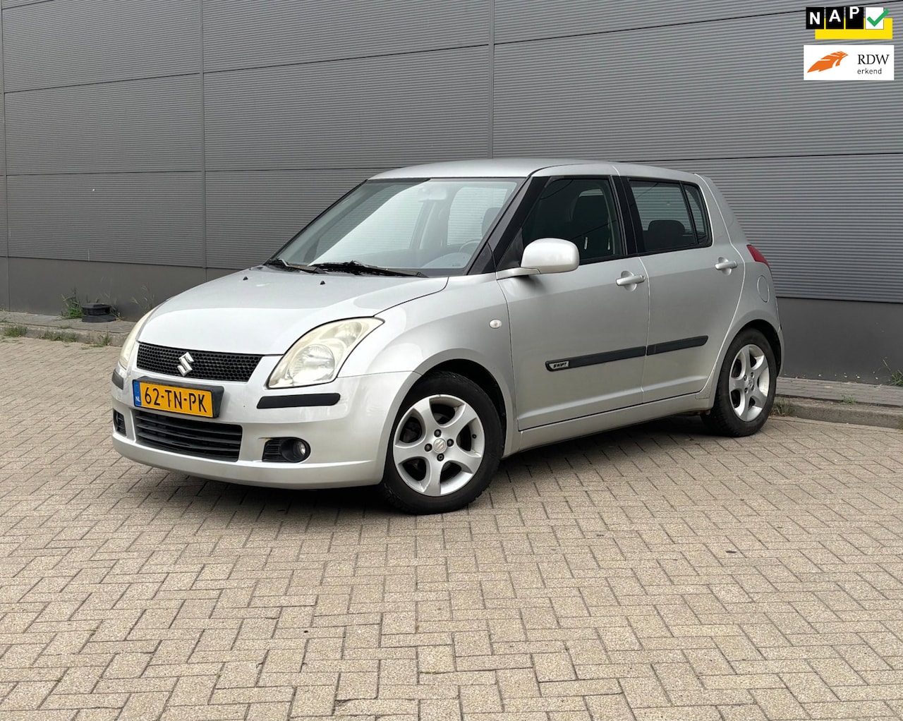 Suzuki Swift - 1.3 Shogun|Airco|5Drs|Lm Velgen| - AutoWereld.nl