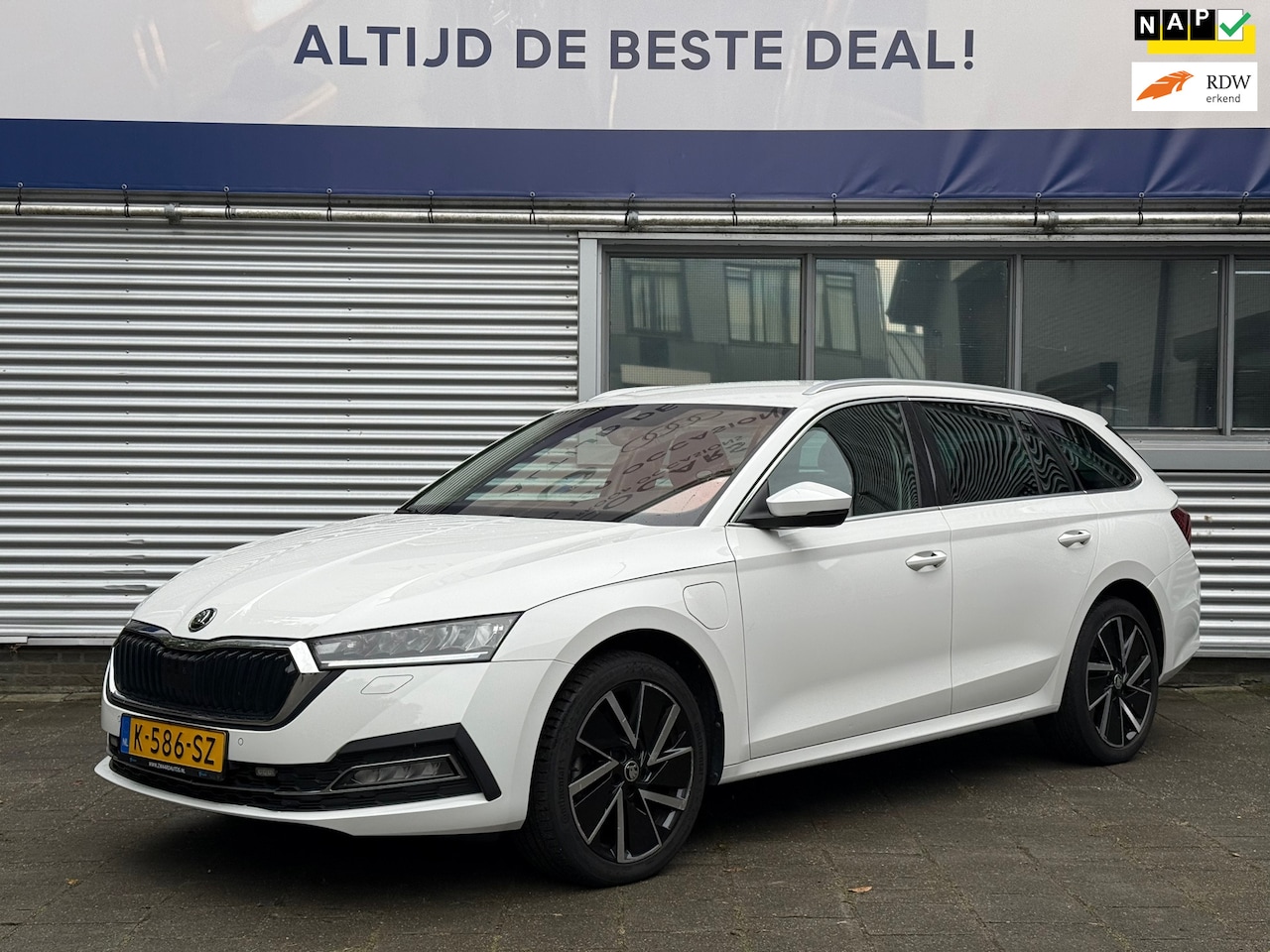 Skoda Octavia Combi - 1.4 TSI iV PHEV Business Edition Plus l Virtual l Automaat l ACC l VDOH l - AutoWereld.nl