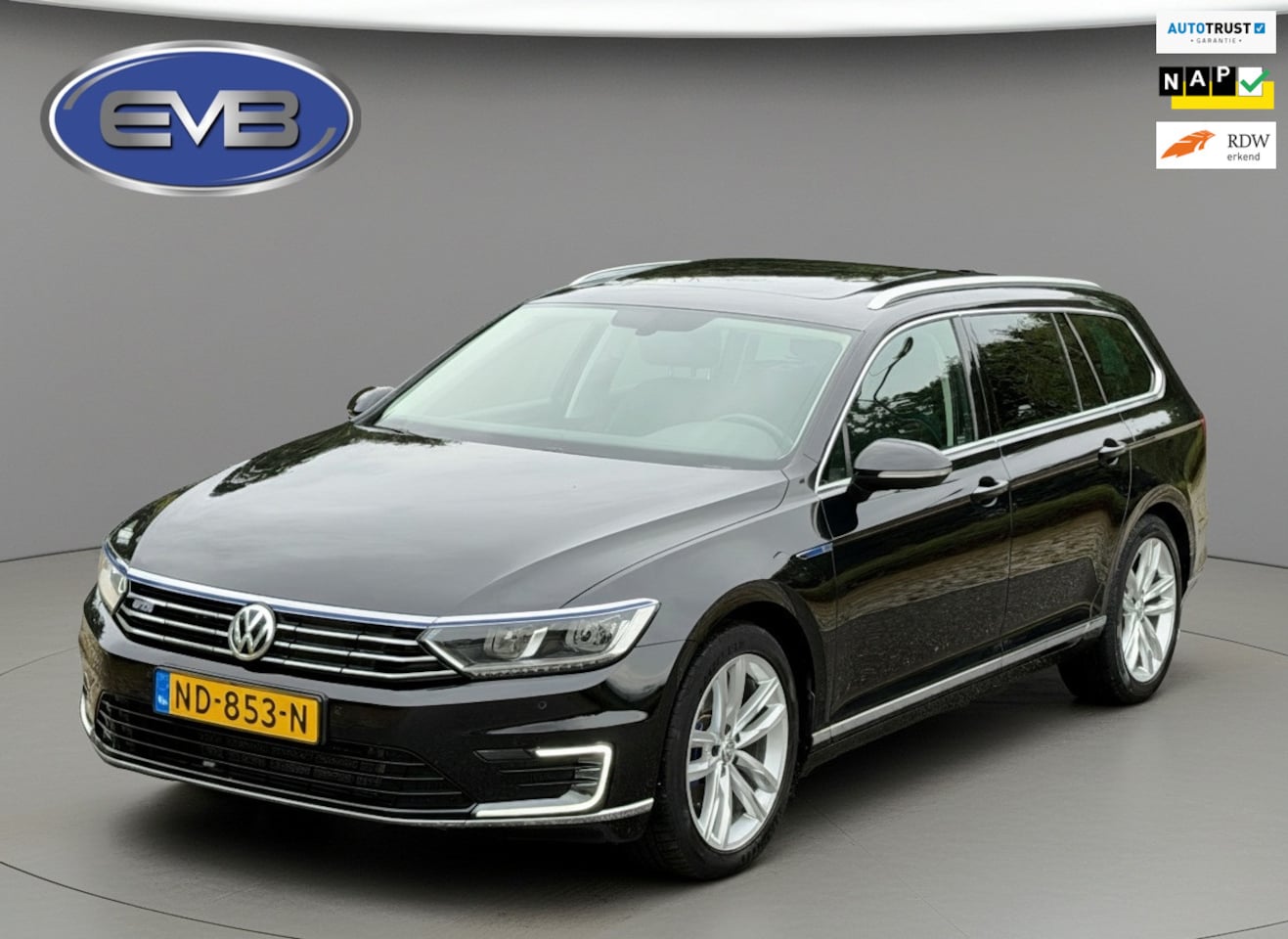 Volkswagen Passat Variant - 1.4 TSI GTE Connected Series Plus 1.4 TSI GTE Connected Series Plus, panoramadak, trekhaak, achteruitrijcamera, digitaal coc - AutoWereld.nl