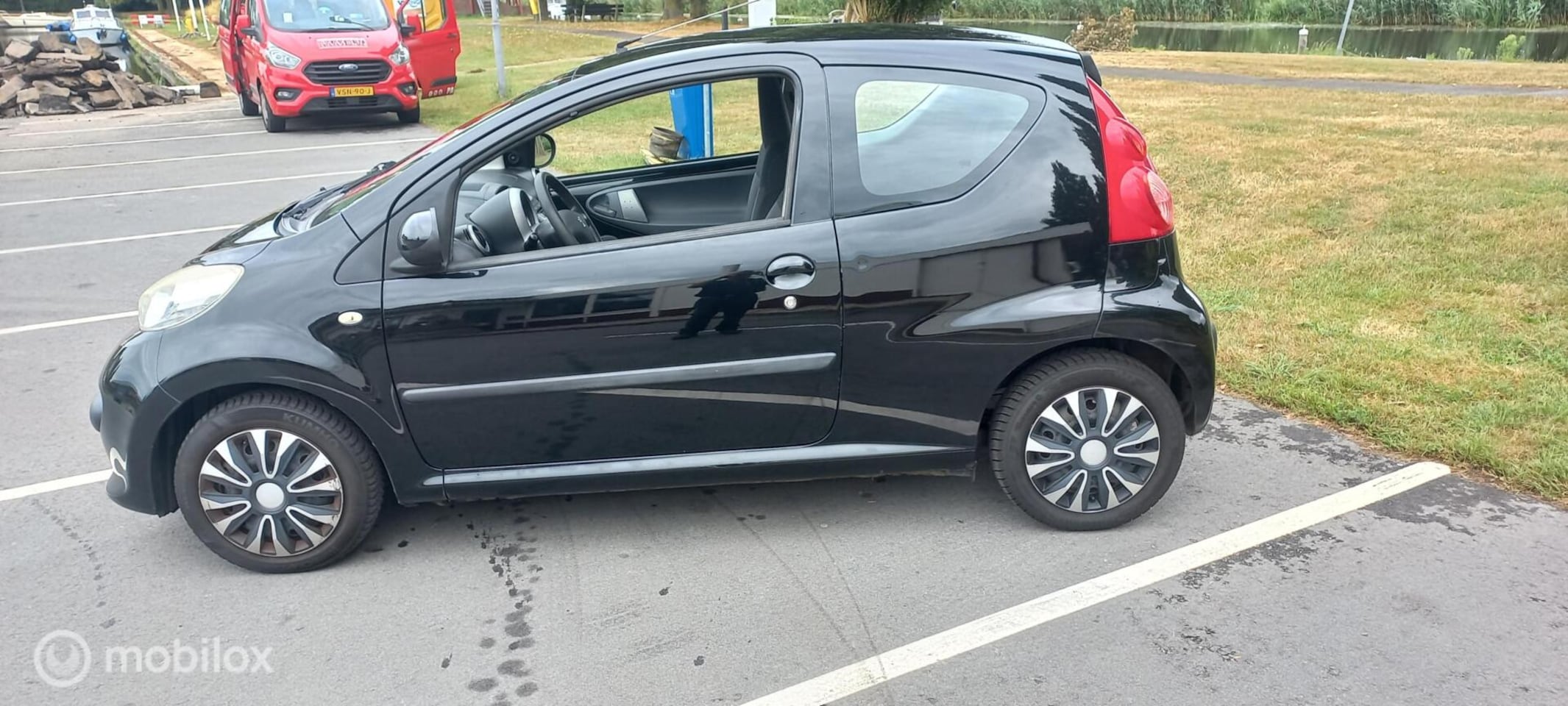Peugeot 107 - 1.0-12V XR 1.0-12V XR