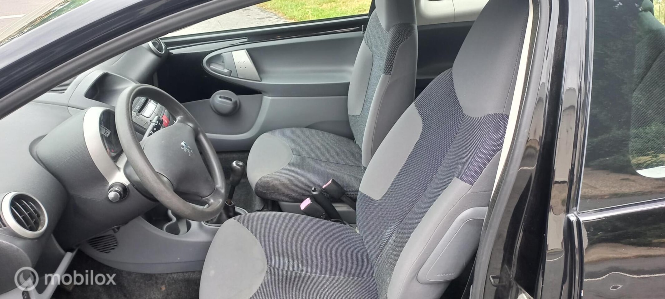 Peugeot 107 - 1.0-12V XR 1.0-12V XR