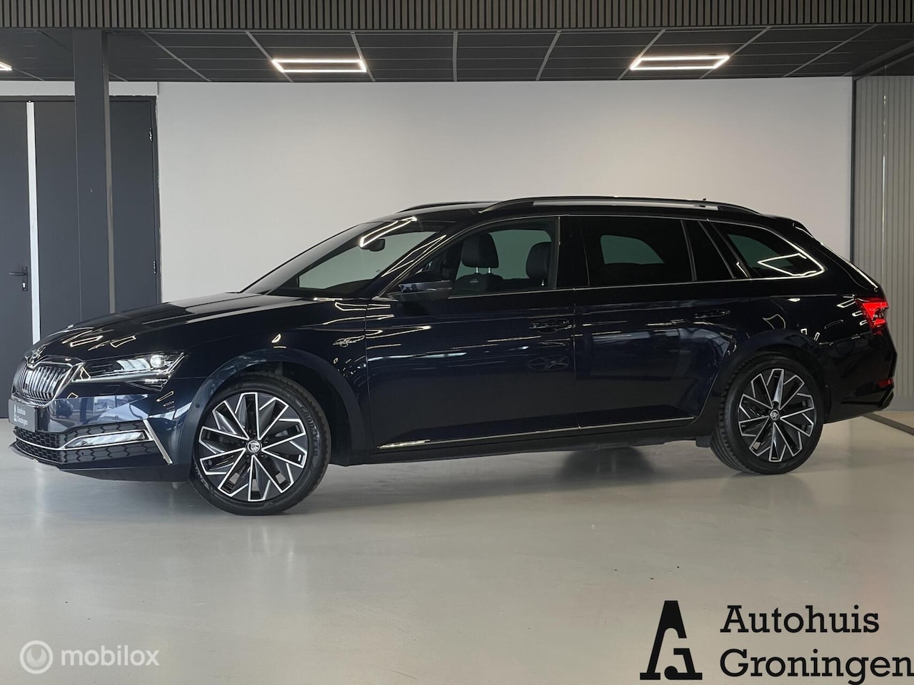 Skoda Superb Combi - 1.4 TSI iV Sportline Business 1.4 TSI iV Sportline Business - AutoWereld.nl