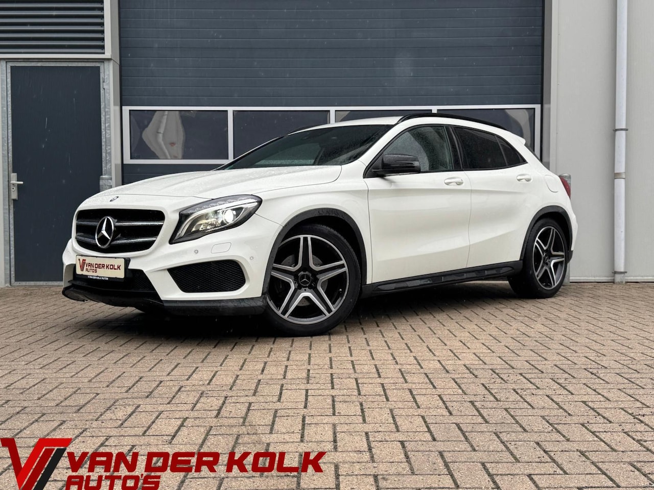 Mercedes-Benz GLA-Klasse - 250 Prestige | Alcantara/Leder | Xenon | Camera | Navigatie | Cruise | Climate | Sensoren - AutoWereld.nl