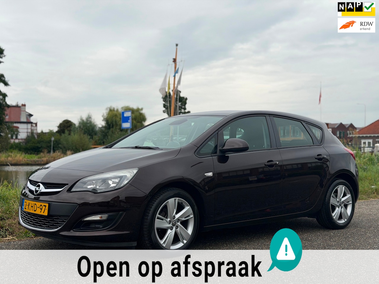 Opel Astra - 1.4 Turbo Sport NAVI PDC CRUISE 2E EIG TREKHAAK - AutoWereld.nl
