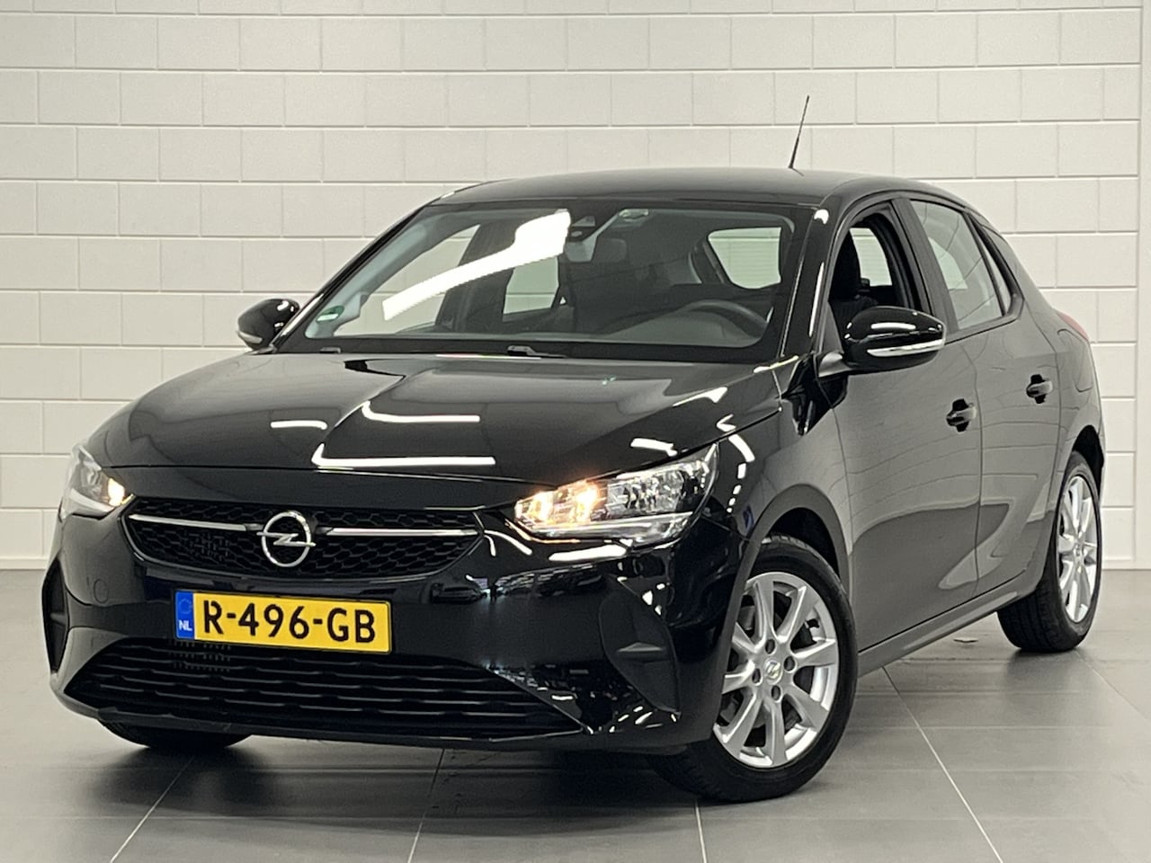Opel Corsa - 1.2 Edition 100 pk | APPLE / ANDROID NAVIGATIE | AIRCO | LEUKE ZUINIGE AUTO! - AutoWereld.nl