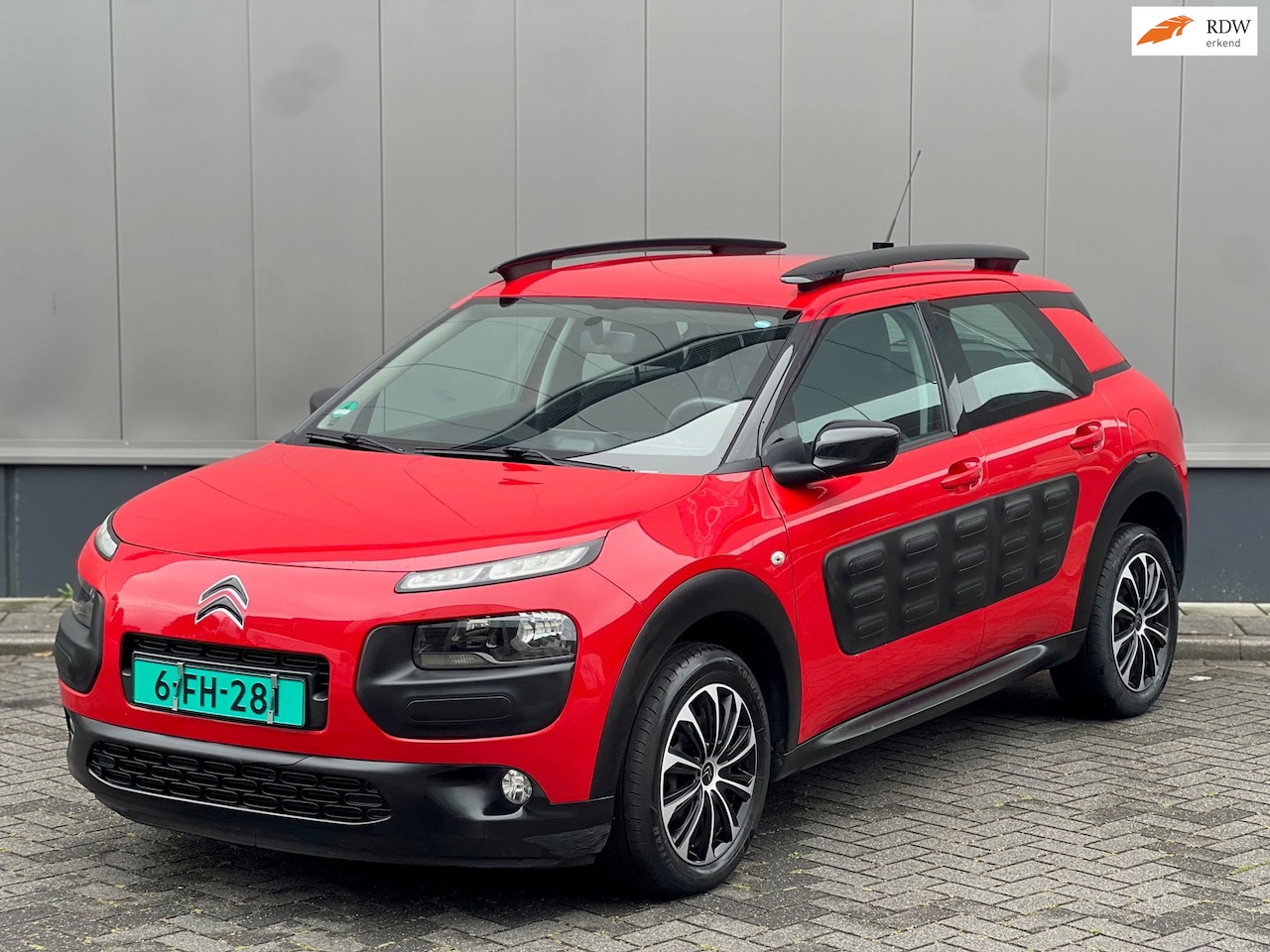 Citroën C4 Cactus - 1.2 VTi Shine Camera - Stoelverwarming - Cruise - AutoWereld.nl