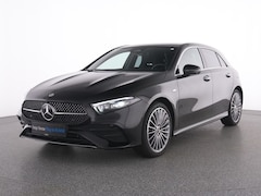 Mercedes-Benz A-klasse - 250e AMG * NIGHT, LEDER, TREKH, PANO, MEMO, 2-Zone CLIMA, 19-inch LMV, * 1e EIG - UNFALLFR