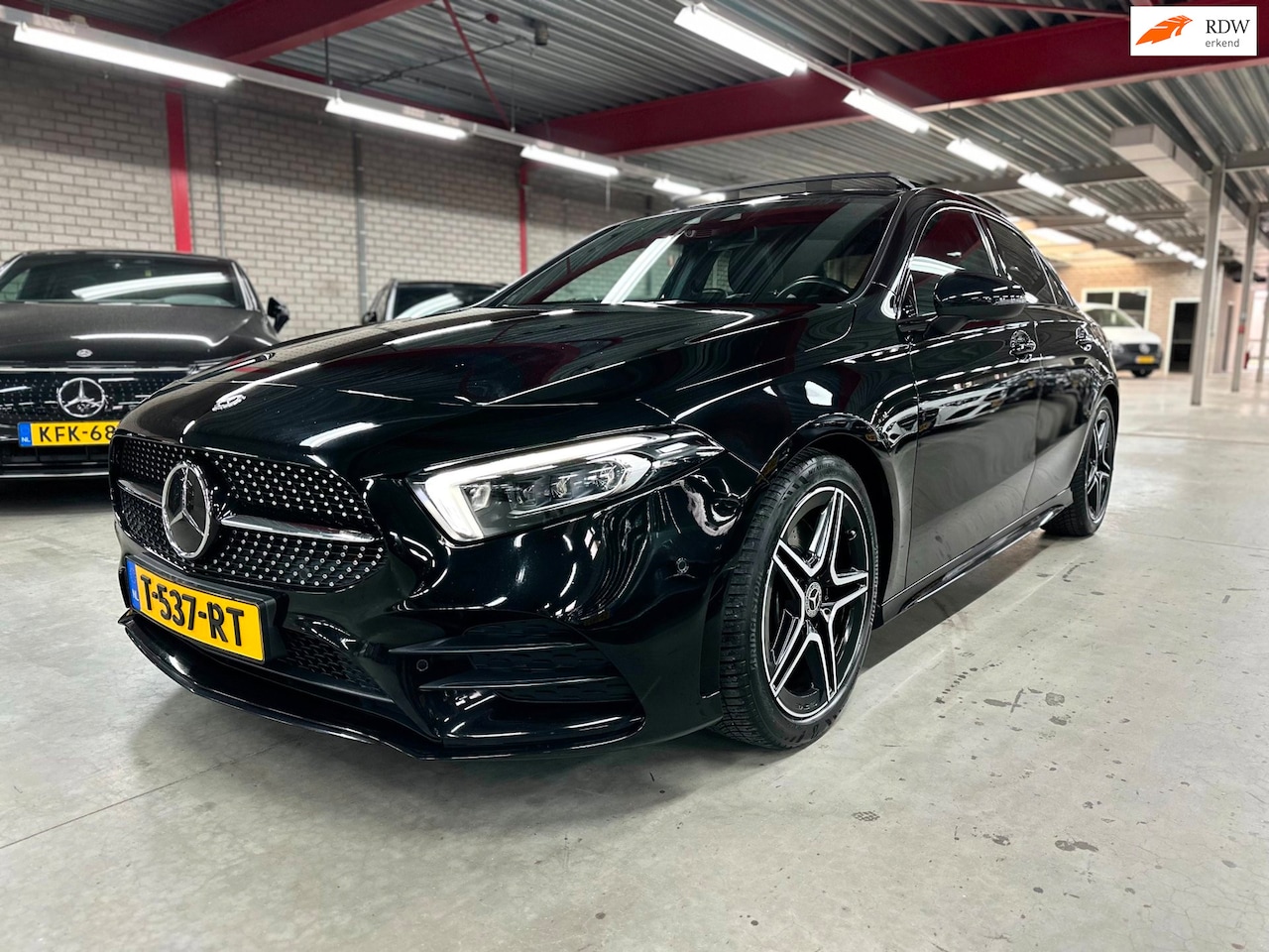 Mercedes-Benz A-klasse - 250 Premium Plus 250 Premium Plus, AMG, Pano, Leder - AutoWereld.nl