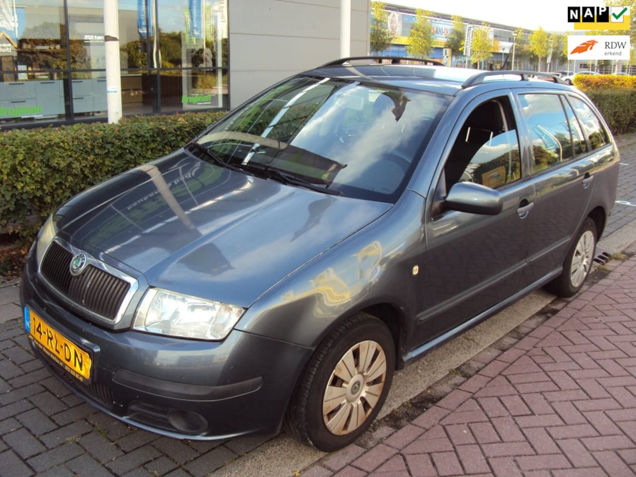 Skoda Fabia Combi - 1.4-16V Ambiente 1.4-16V Ambiente - AutoWereld.nl