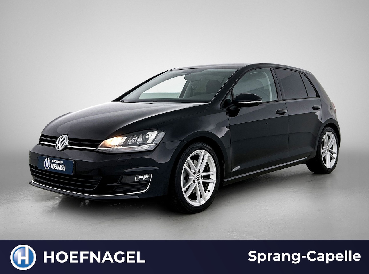 Volkswagen Golf - 1.4 TSI Highline | Stoelverwarming | Parkeersensoren | Bluetooth | Climate Control - AutoWereld.nl