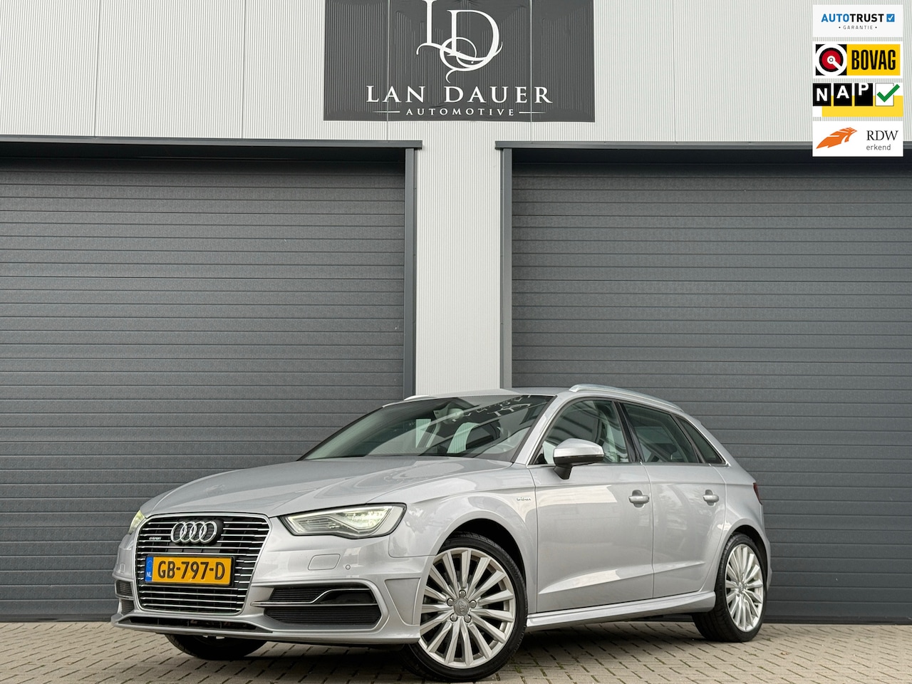 Audi A3 Sportback - 1.4 e-tron PHEV Ambition Pro Line plus 1.4 e-tron PHEV Ambition Pro Line plus - AutoWereld.nl