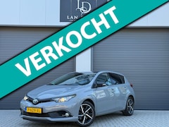 Toyota Auris - 1.8 Hybrid Black Edition / NARDO GREY / AUTOMAT