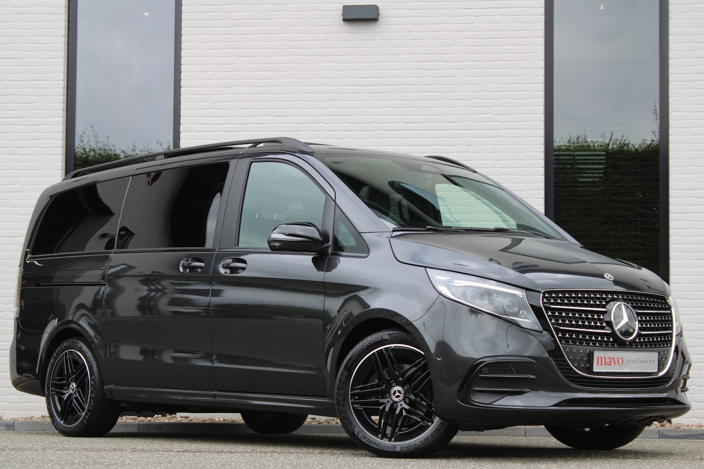 Mercedes-Benz V-klasse - 300d / AMG / DC / 4-Matic / Luchtvering / Pano / 360 Cam / Burmester / Vol Opties / NIEUWS - AutoWereld.nl