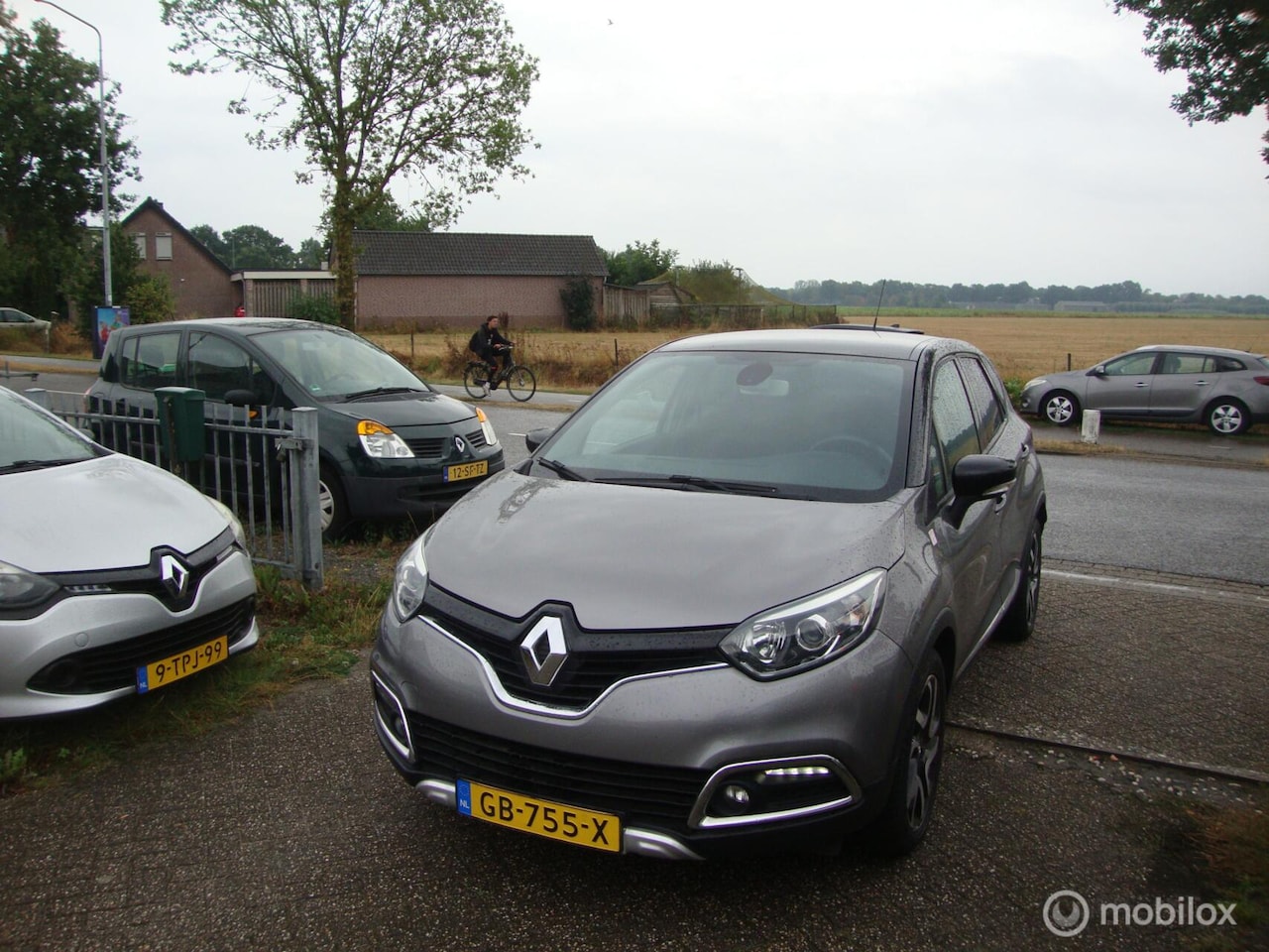 Renault Captur - 1.2 TCe Helly Hansen 1.2 TCe Helly Hansen - AutoWereld.nl