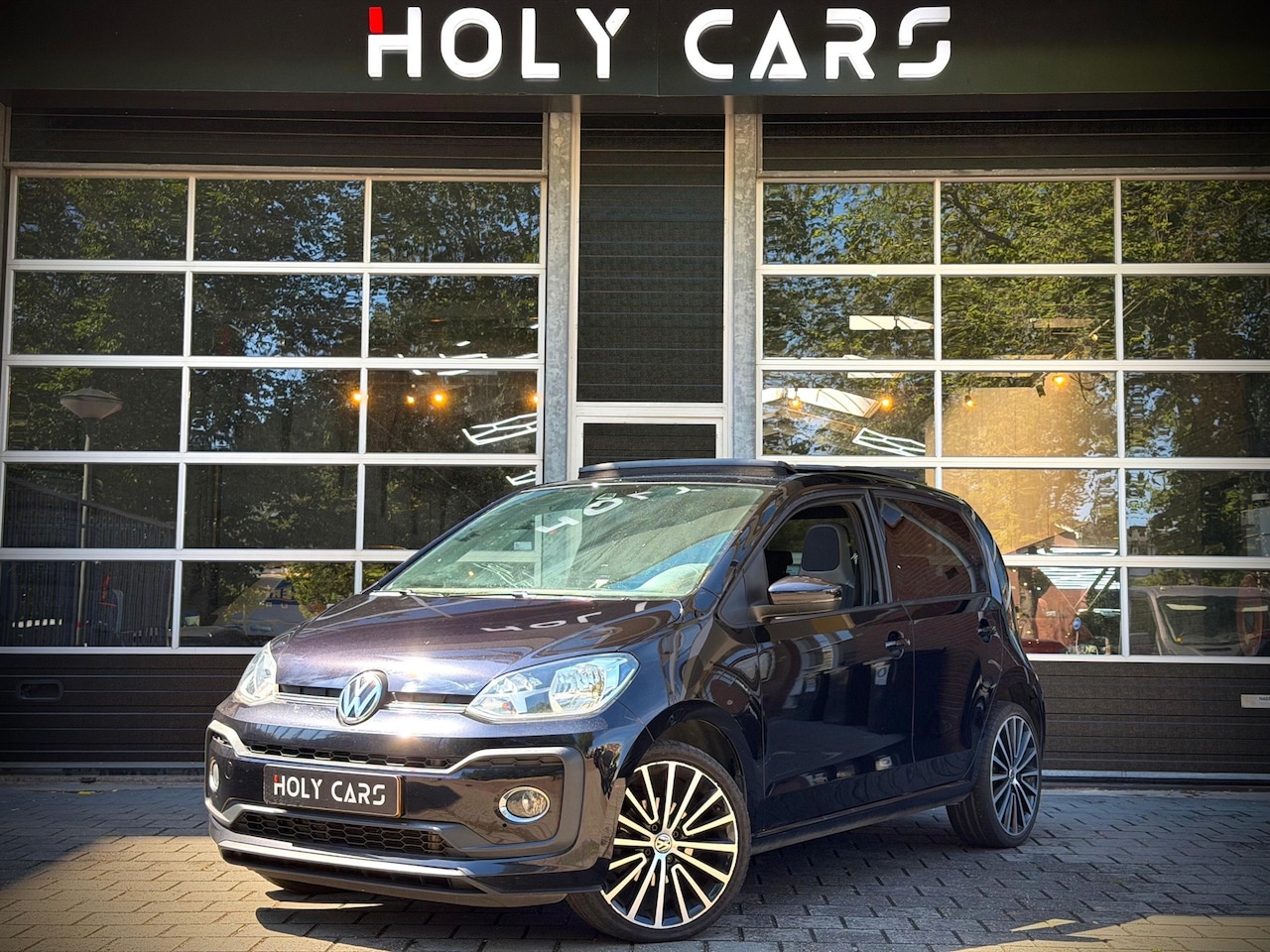 Volkswagen Up! - 1.0 TSI BMT high up! | PANO | CRUISE | - AutoWereld.nl
