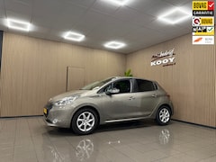 Peugeot 208 - 1.2 PureTech Style Pack * Distributie vervangen / Navigatie / LM Velgen / NL Auto