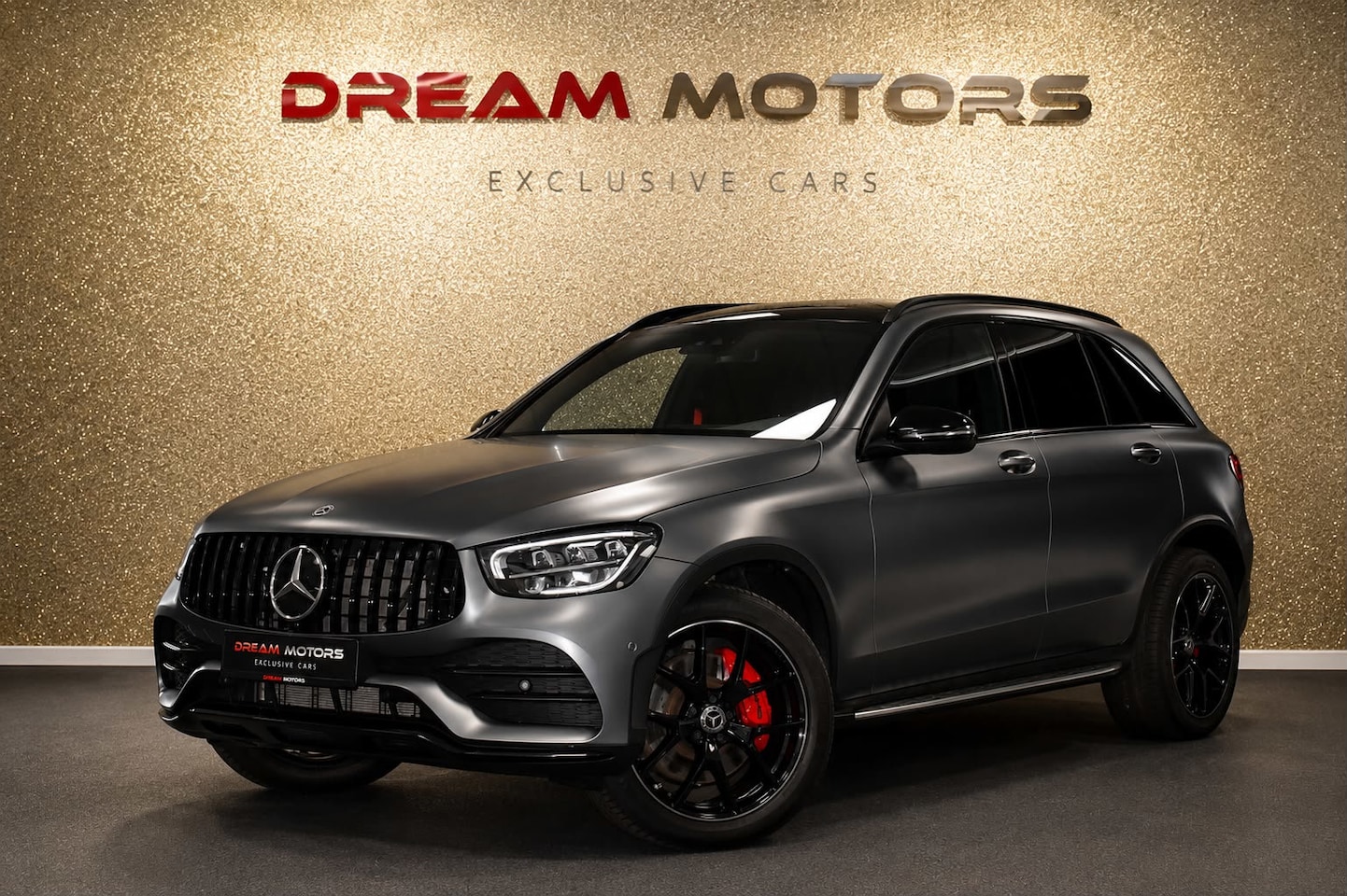 Mercedes-Benz GLC-klasse - 300e AMG 4MATIC 320pk | TREKHAAK | PANODAK - AutoWereld.nl