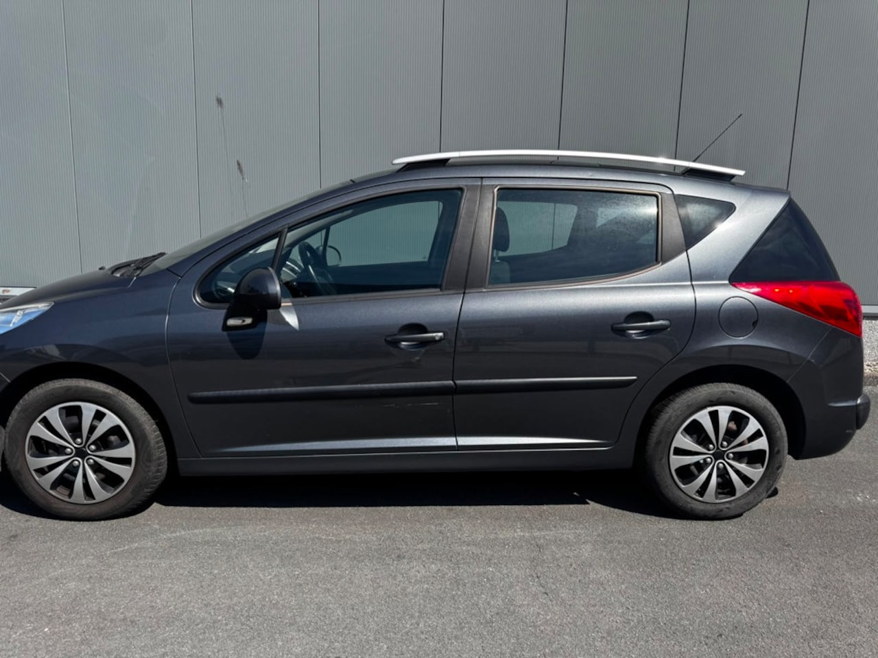 Peugeot 207 SW - 1.6 VTi XS