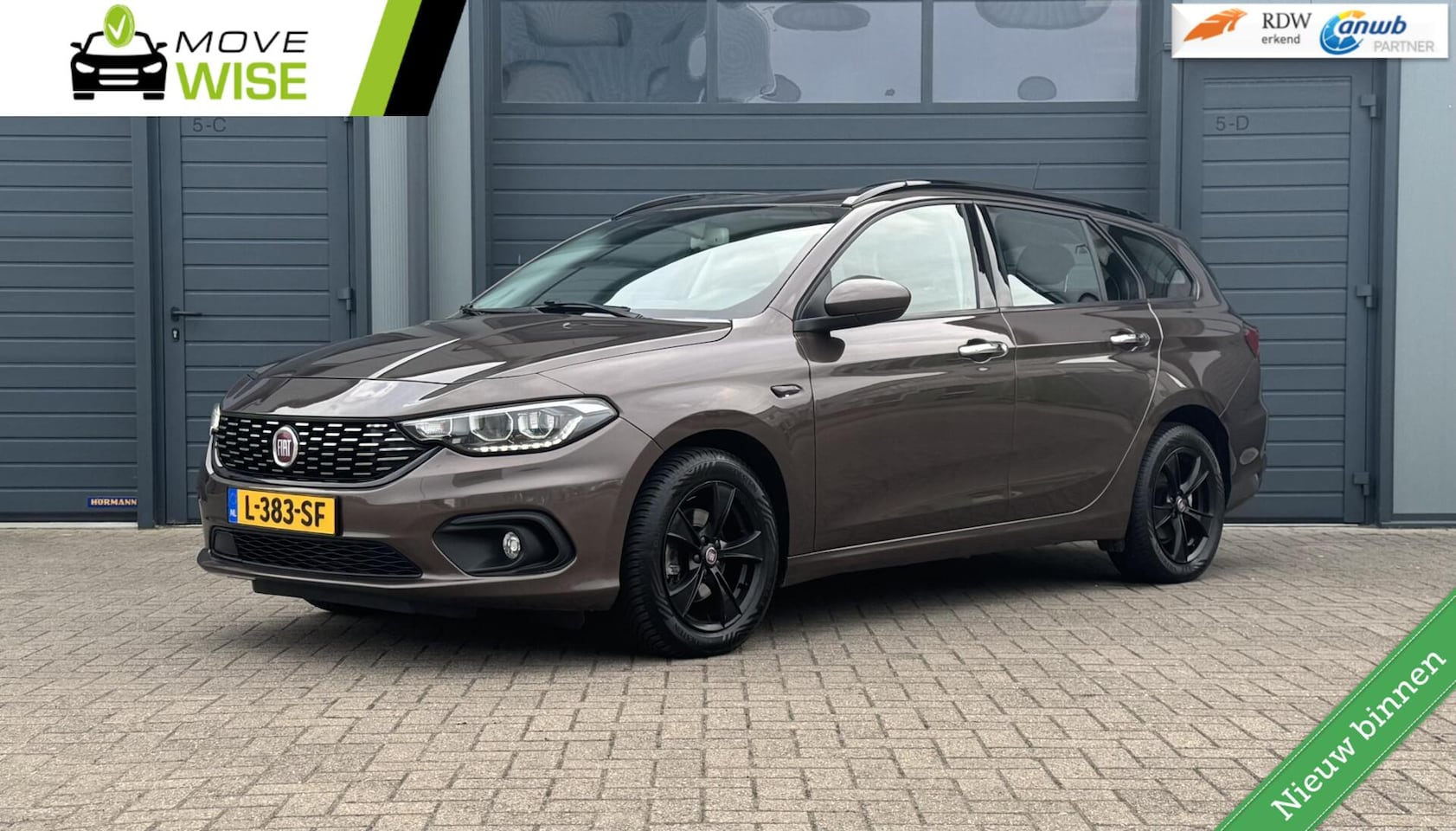 Fiat Tipo Stationwagon - 1.4 -120pk T-Jet 16v Business Lusso | Adtv. Cruise | Camera | Trekhaak | Carplay | bj 2017 - AutoWereld.nl
